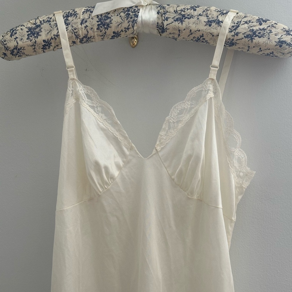 Vintage Slip - Picture 2 of 3